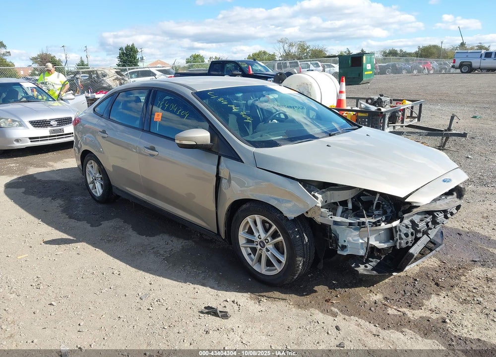 2016 FORD FOCUS SE VIN: 1FADP3F24GL335963