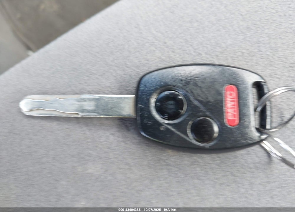 2006 HONDA CIVIC VIN: 1HGFA16586L130715