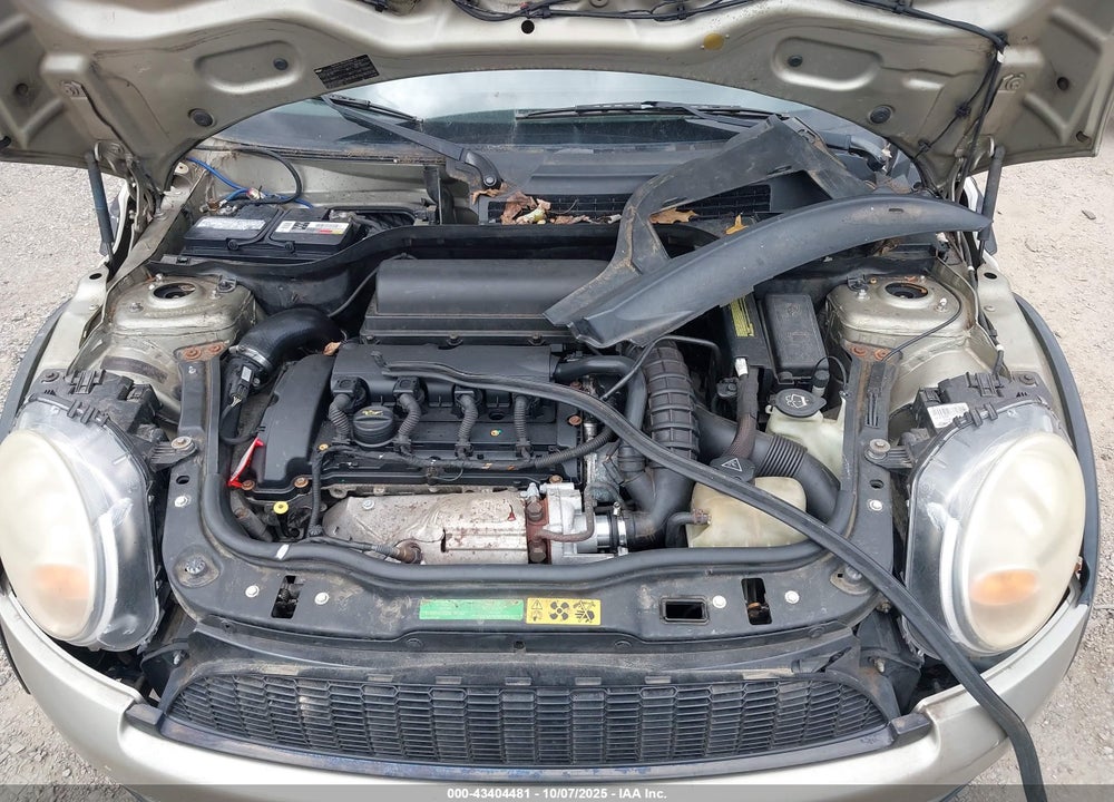 2008 MINI COOPER S VIN: WMWMF73508TV32209