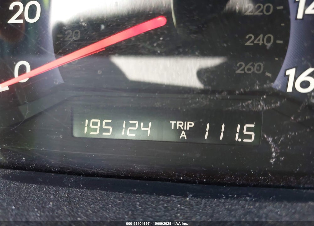 2010 HONDA ODYSSEY LX VIN: 5FNRL3H23AB015696