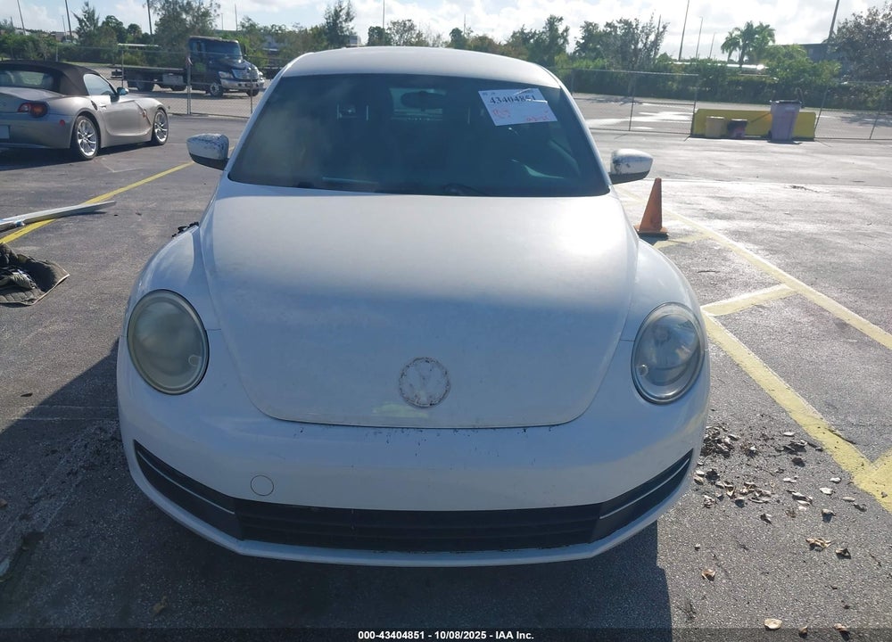 2014 VOLKSWAGEN BEETLE VIN: 3VWFP7AT0EM625359