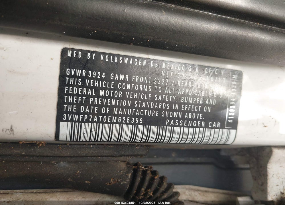 2014 VOLKSWAGEN BEETLE VIN: 3VWFP7AT0EM625359