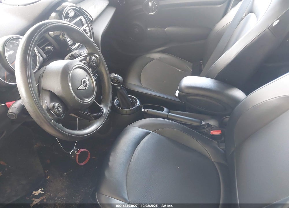 2015 MINI HARDTOP VIN: WMWXS5C58FT829299