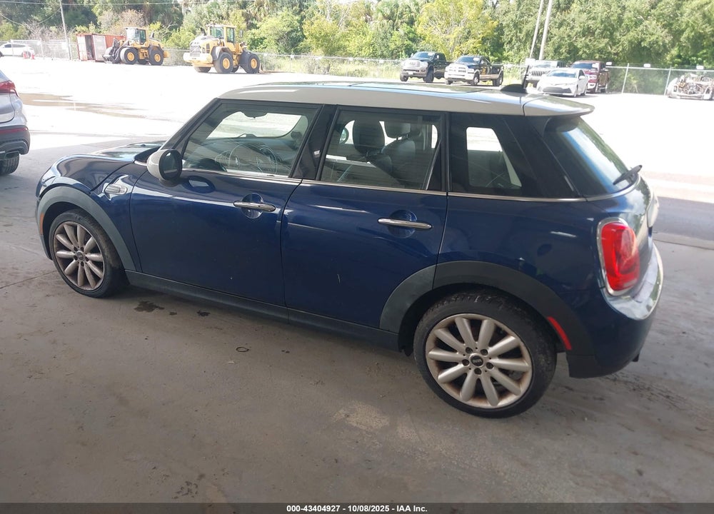 2015 MINI HARDTOP VIN: WMWXS5C58FT829299