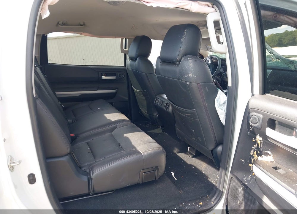 2018 TOYOTA TUNDRA SR5 5.7L V8 VIN: 5TFDW5F12JX699931