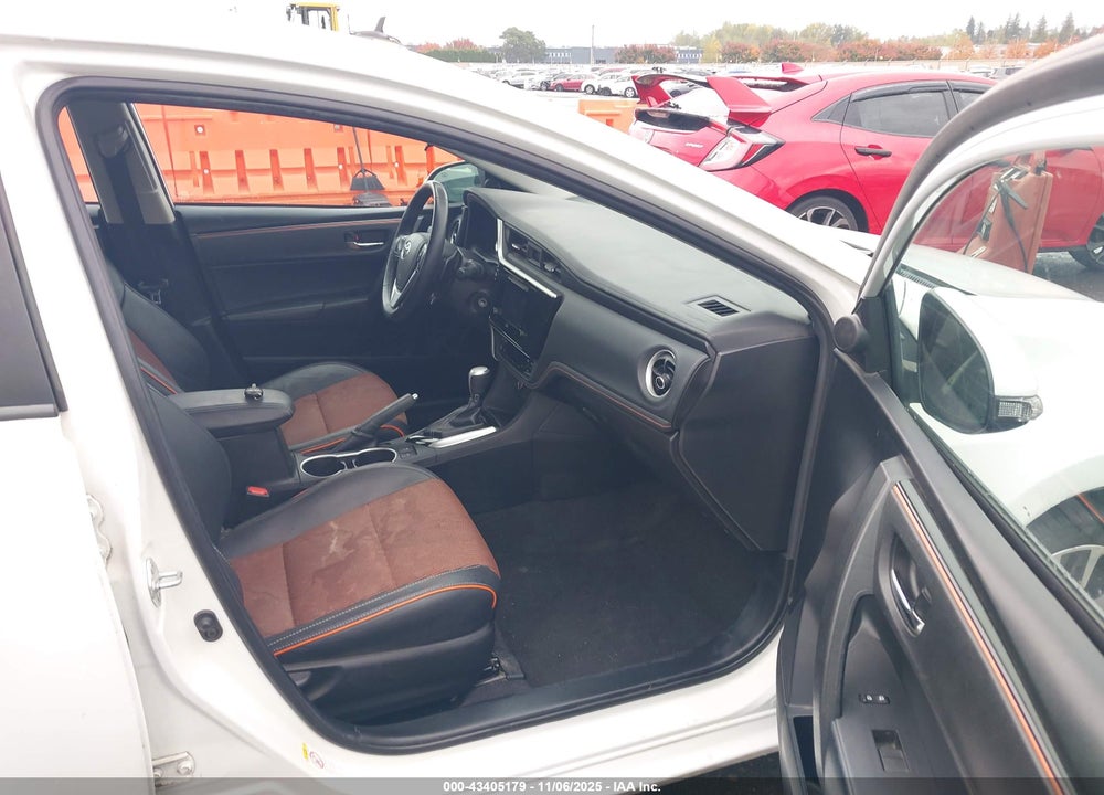 2018 TOYOTA COROLLA VIN: 2T1BURHE5JC038672