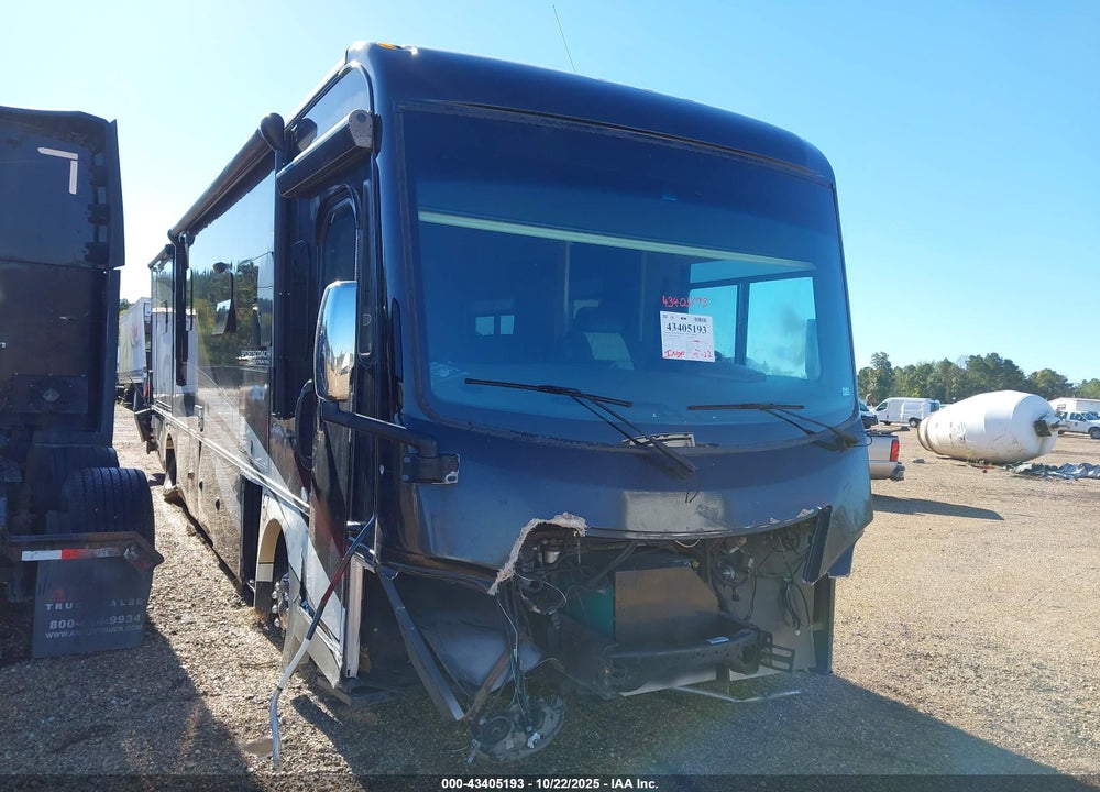2015 FREIGHTLINER CHASSIS XC VIN: 4UZAB2DT3ECFV9044