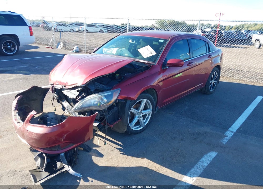 2014 CHRYSLER 200 VIN: 1C3CCBBB3EN186551