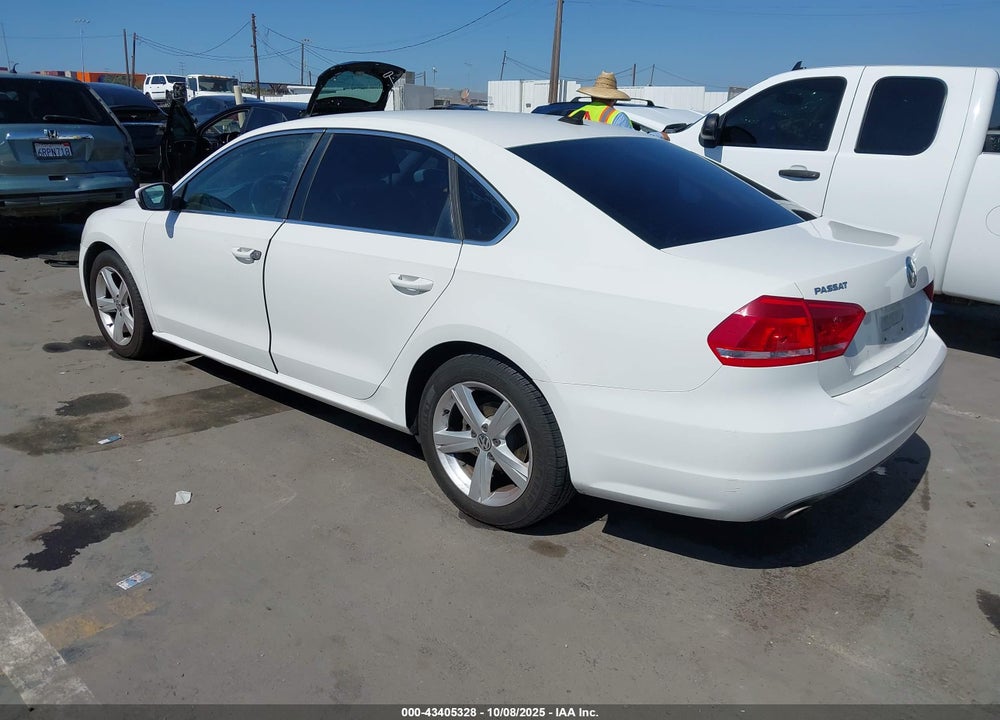 2013 VOLKSWAGEN PASSAT 2.5L SE VIN: 1VWBP7A36DC126418