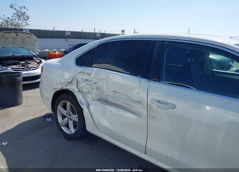 2013 VOLKSWAGEN PASSAT 2.5L SE VIN: 1VWBP7A36DC126418