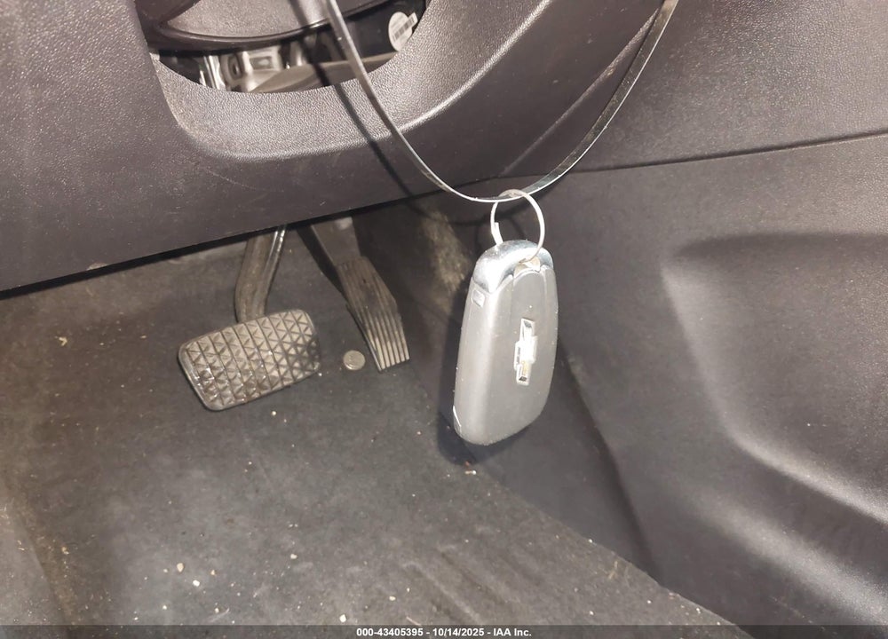 2018 CHEVROLET EQUINOX VIN: 2GNAXJEV1J6163136