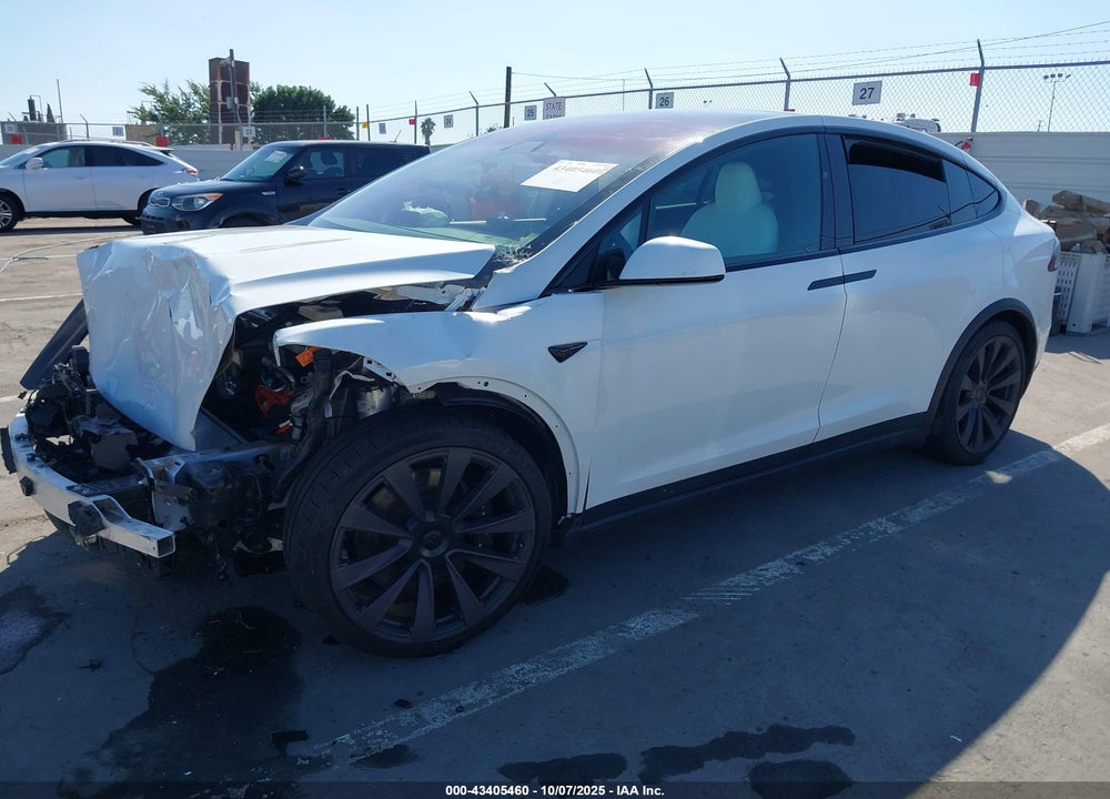 2022 TESLA MODEL X PLAID TRI MOTOR ALL-WHEEL DRIVE VIN: 7SAXCBE68NF332875