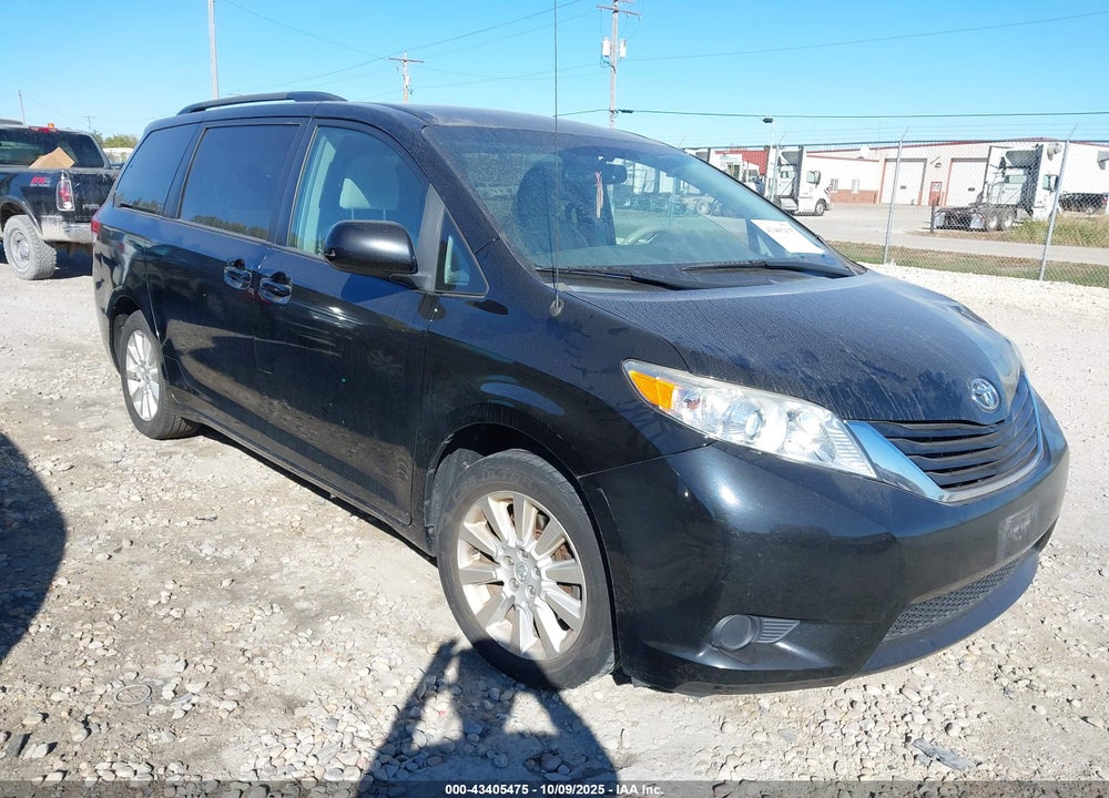 2013 TOYOTA SIENNA LE 7 PASSENGER VIN: 5TDJK3DC2DS068324