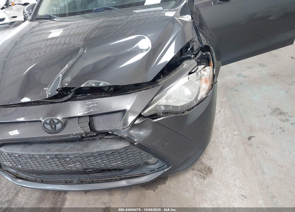 2019 TOYOTA YARIS LE VIN: 3MYDLBYV9KY526903