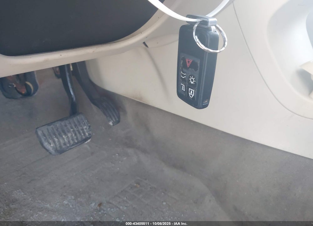 2010 VOLVO XC60 3.2 VIN: YV4982DZ1A2109543