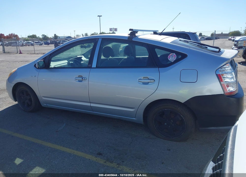 2007 TOYOTA PRIUS VIN: JTDKB20U177624778