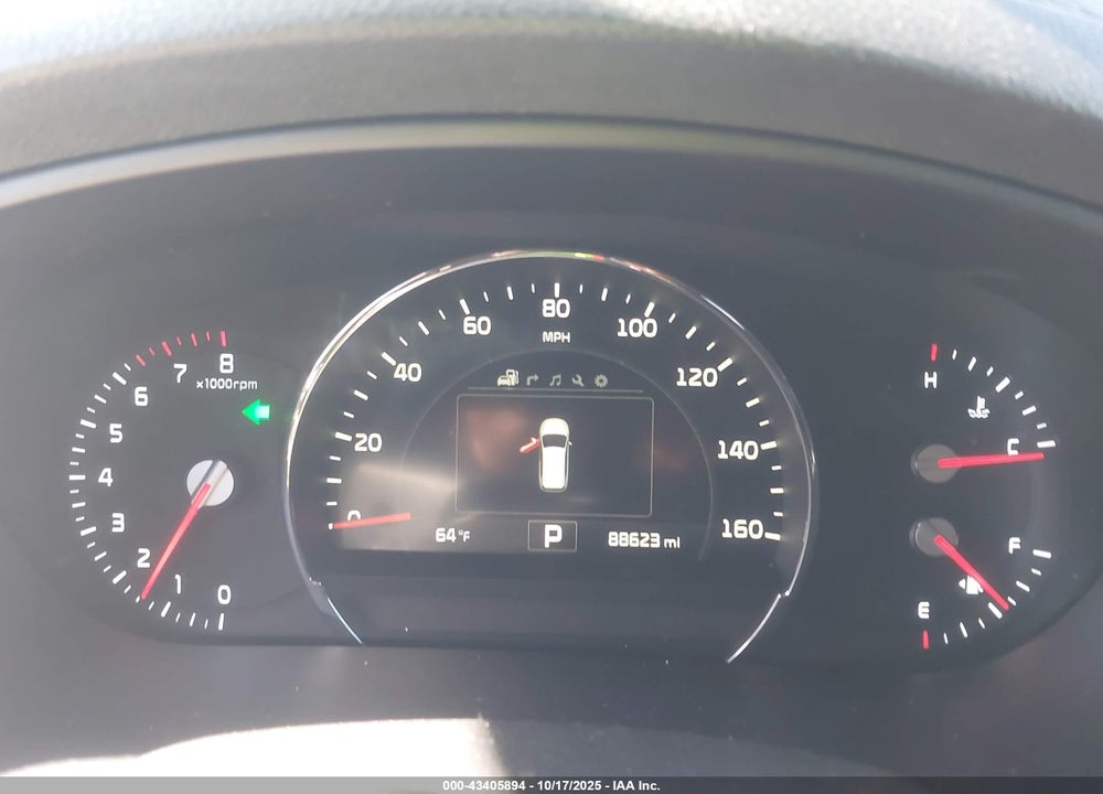 2016 KIA SORENTO 3.3L SX VIN: 5XYPKDA54GG071622
