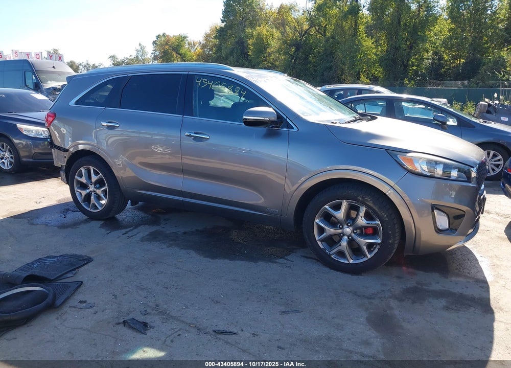 2016 KIA SORENTO 3.3L SX VIN: 5XYPKDA54GG071622