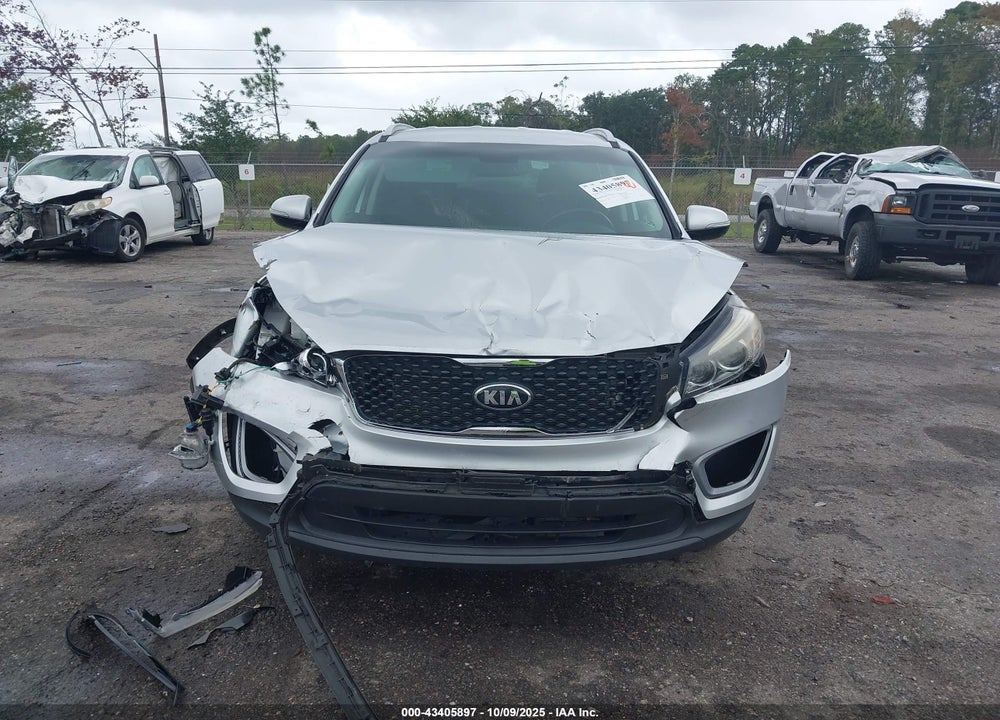 2016 KIA SORENTO VIN: 5XYPG4A33GG070820