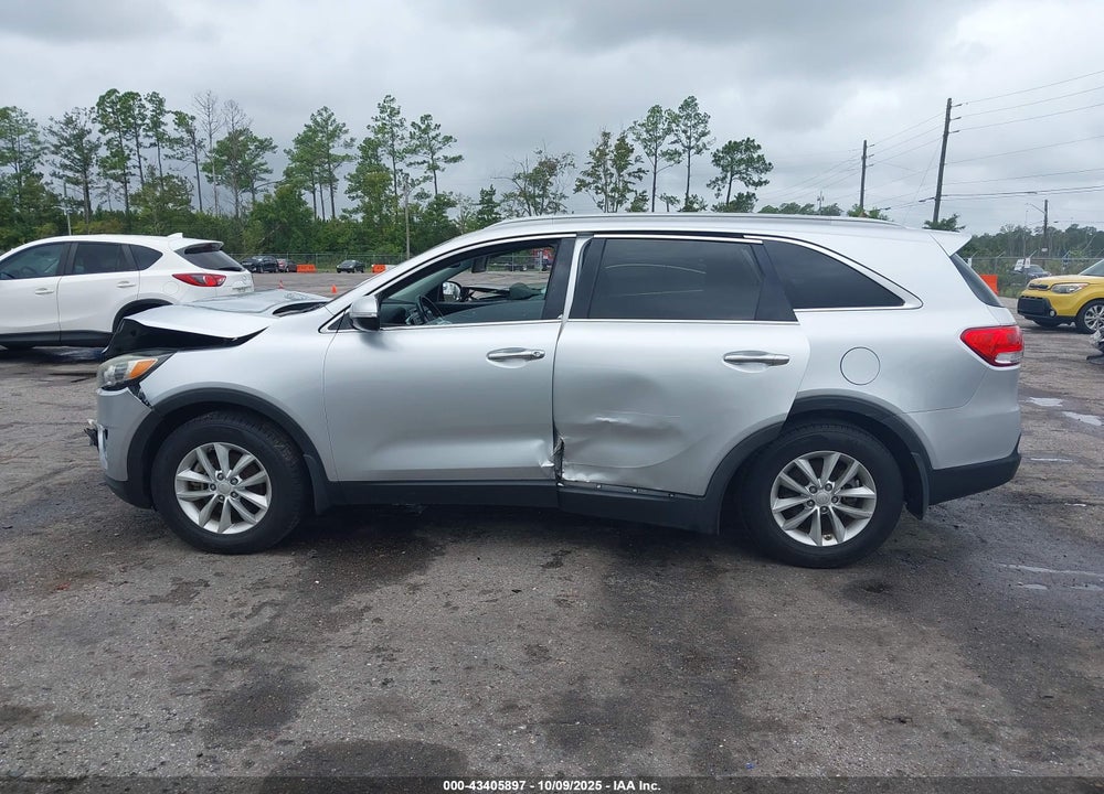 2016 KIA SORENTO VIN: 5XYPG4A33GG070820