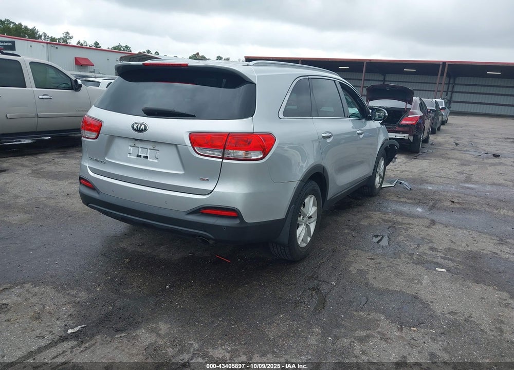 2016 KIA SORENTO VIN: 5XYPG4A33GG070820