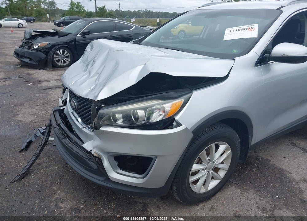 2016 KIA SORENTO VIN: 5XYPG4A33GG070820