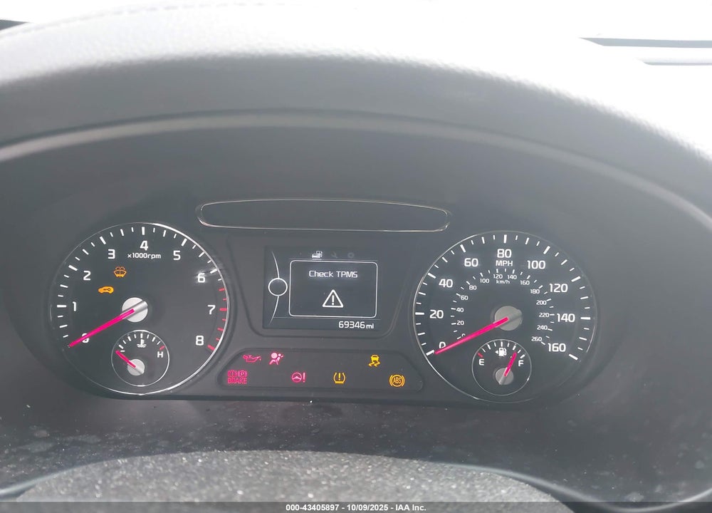 2016 KIA SORENTO VIN: 5XYPG4A33GG070820
