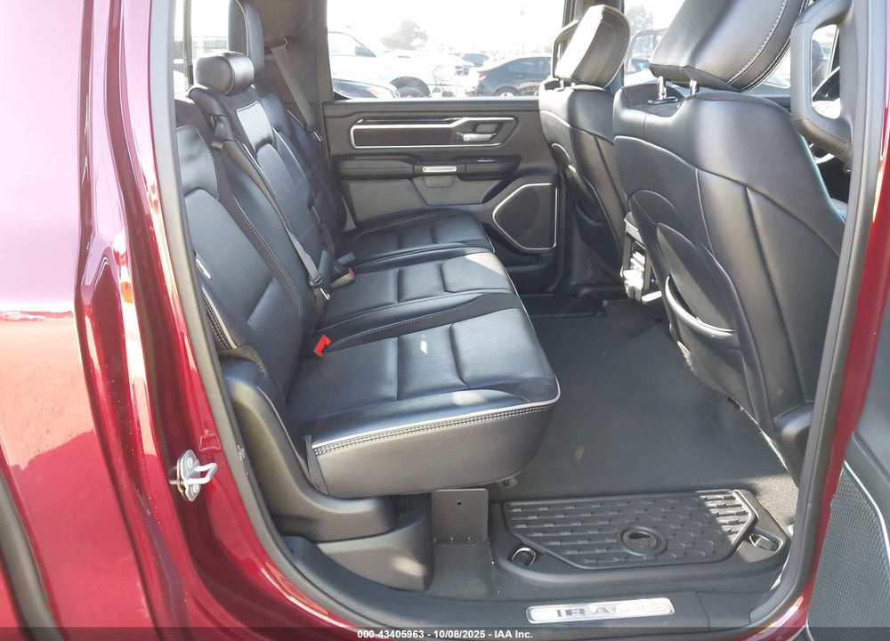 2021 RAM 1500 LAIE  4X2 5'7 BOX VIN: 1C6RREJT3MN544365
