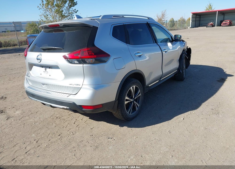2018 NISSAN ROGUE SL VIN: JN8AT2MV6JW302179