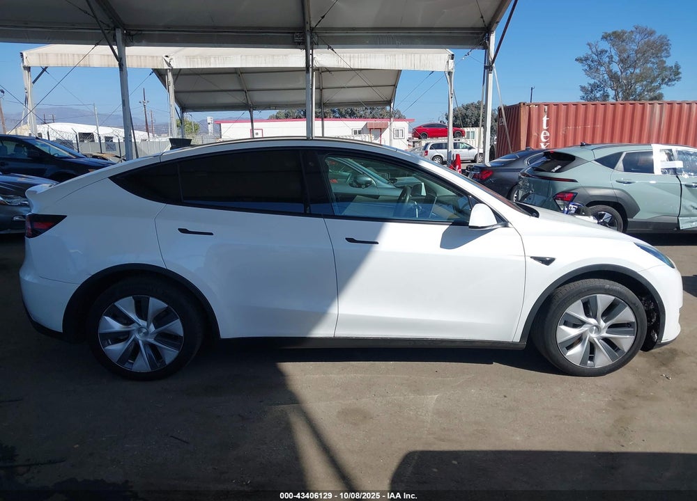 2020 TESLA MODEL Y VIN: 5YJYGDEE2LF053962