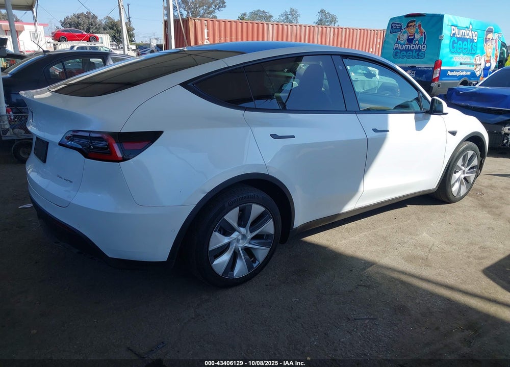 2020 TESLA MODEL Y VIN: 5YJYGDEE2LF053962