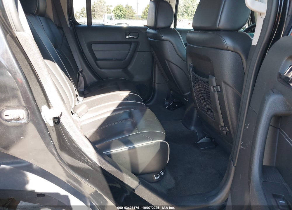 2006 HUMMER H3 VIN: 5GTDN136168269829