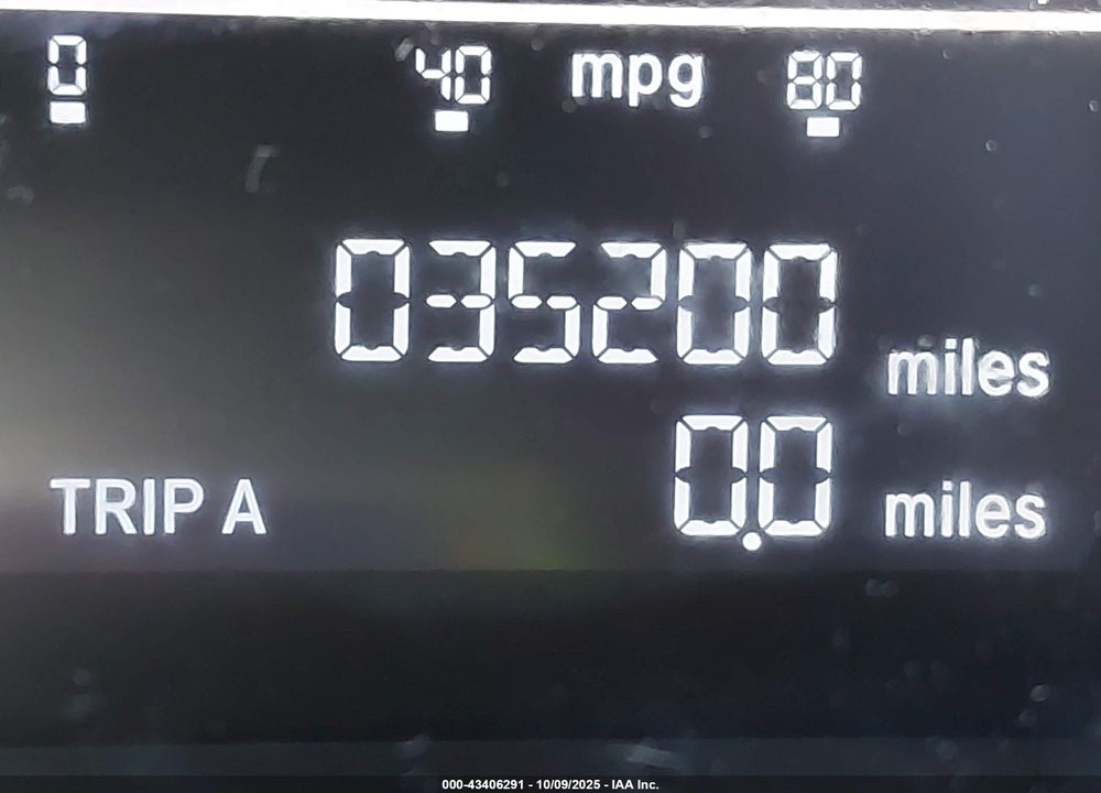 2019 HONDA CR-V LX VIN: 2HKRW5H35KH420280