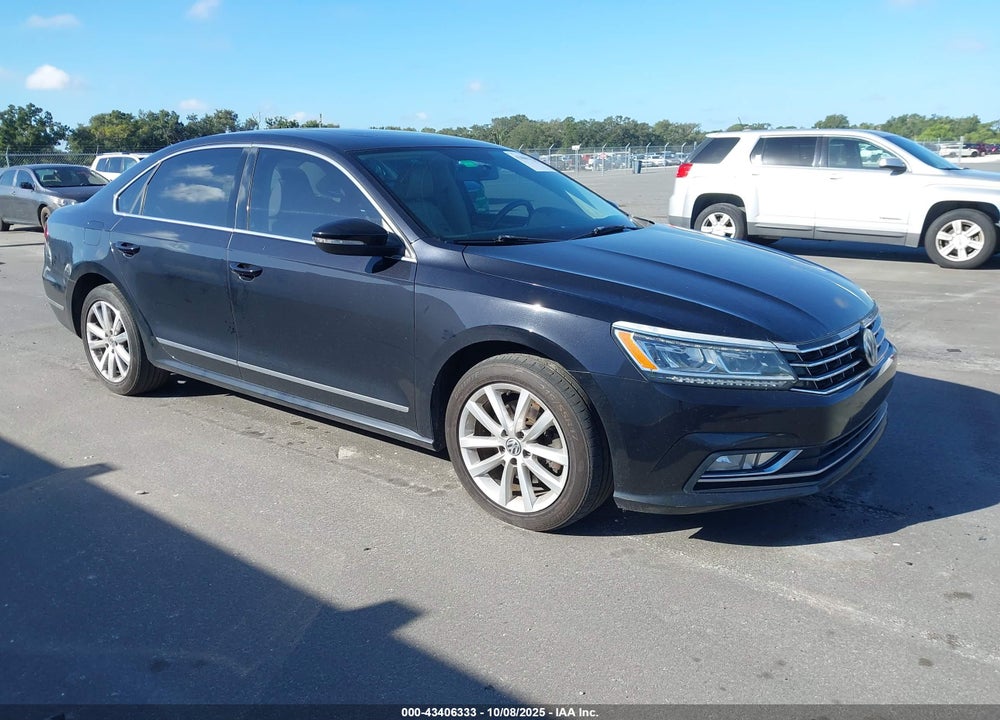 2017 VOLKSWAGEN PASSAT SE VIN: 1VWBT7A35HC018440