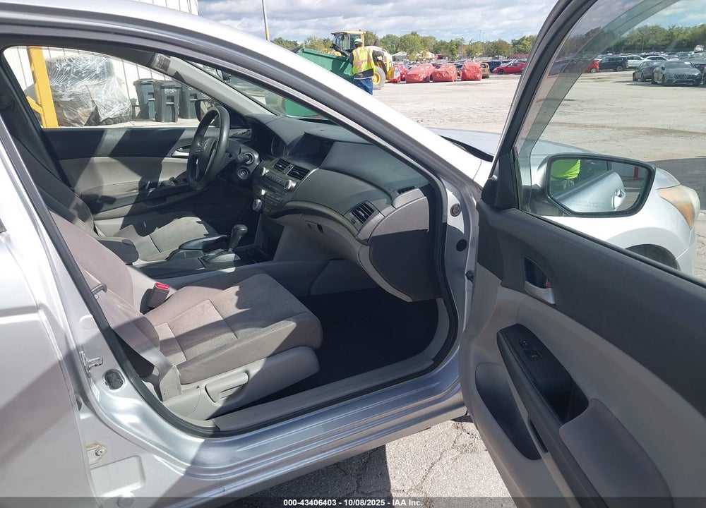 2010 HONDA ACCORD 2.4 LX-P VIN: 1HGCP2F4XAA058693