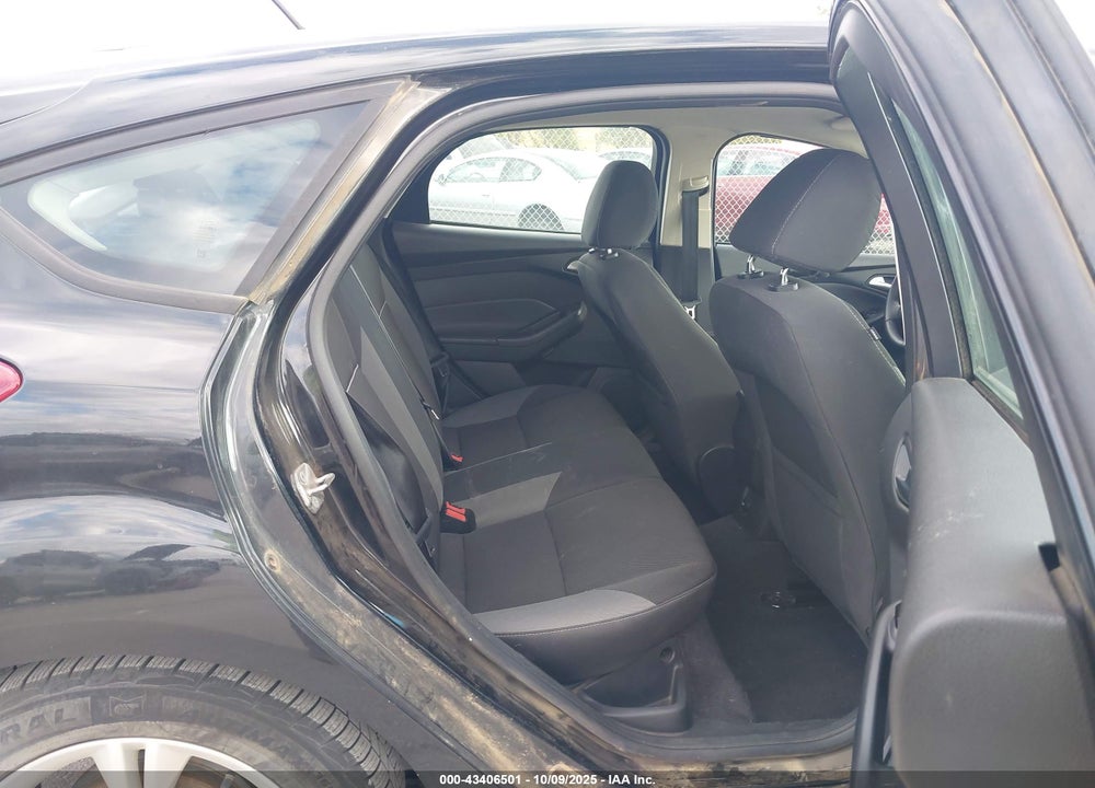 2014 FORD FOCUS SE VIN: 1FADP3K28EL391150