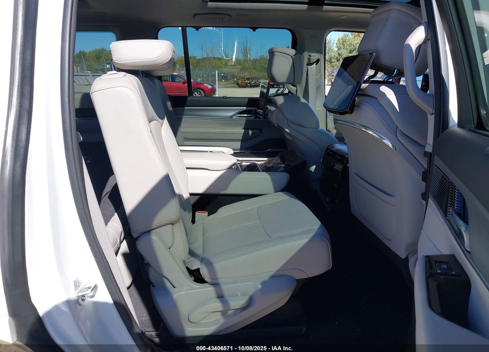 2023 JEEP GRAND WAGONEER 4X4 VIN: 1C4SJVEJ7PS573576