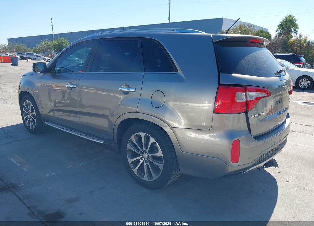 2014 KIA SORENTO VIN: 5XYKW4A72EG447666