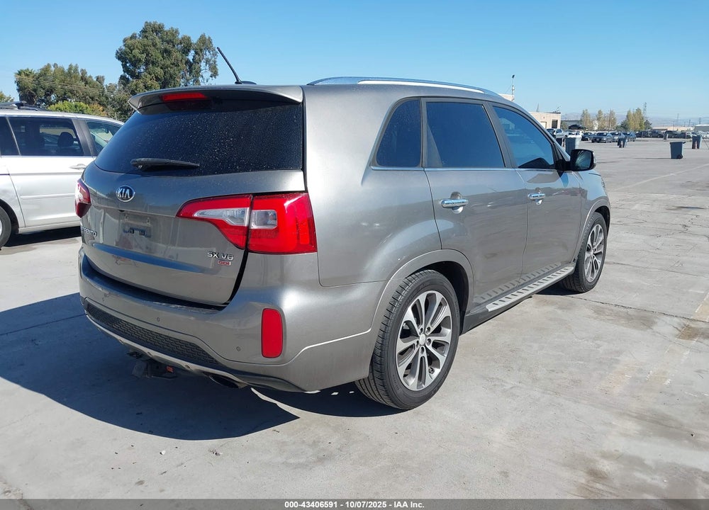2014 KIA SORENTO VIN: 5XYKW4A72EG447666