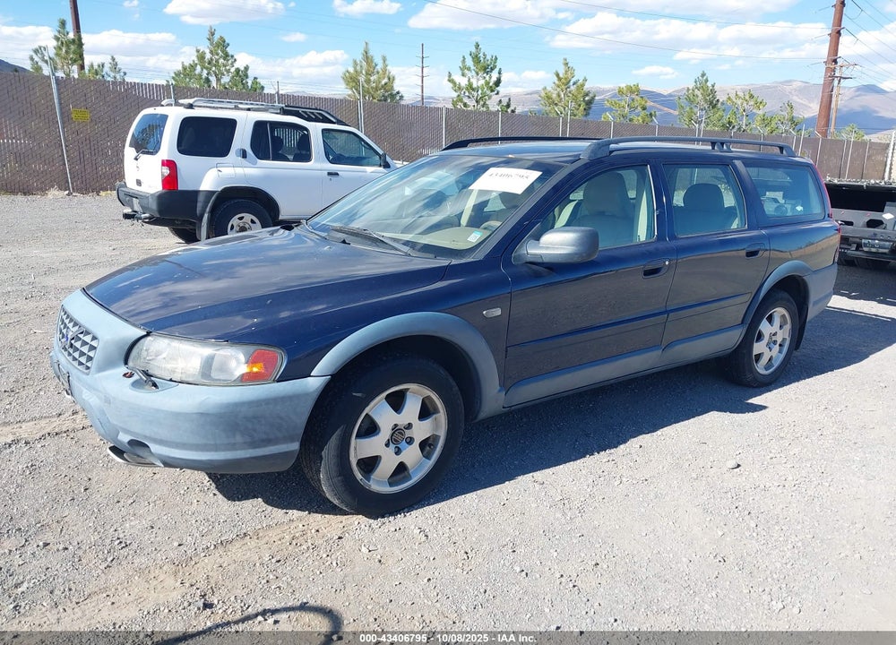 2001 VOLVO V70 XC VIN: YV1SZ58D311023121