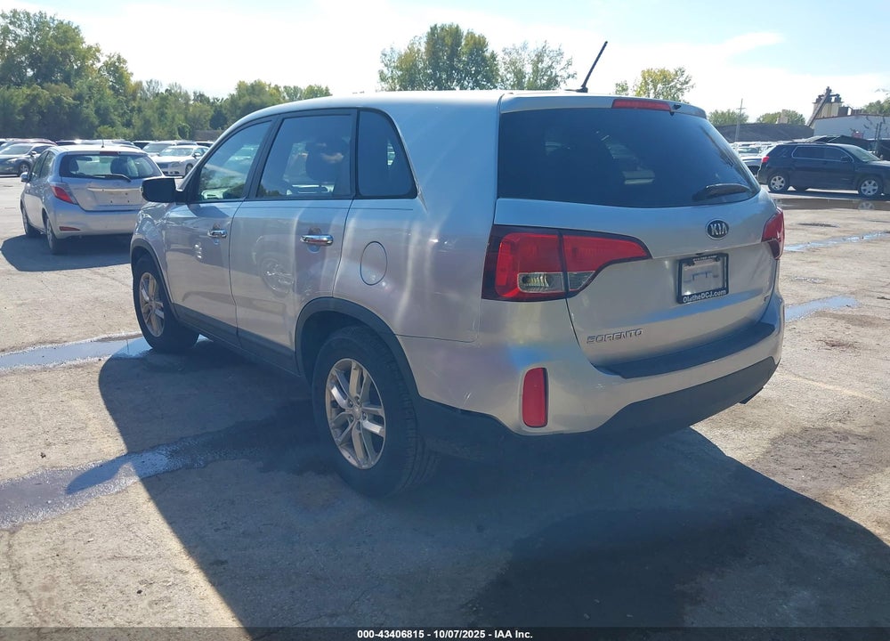 2014 KIA SORENTO VIN: 5XYKT3A68EG443695