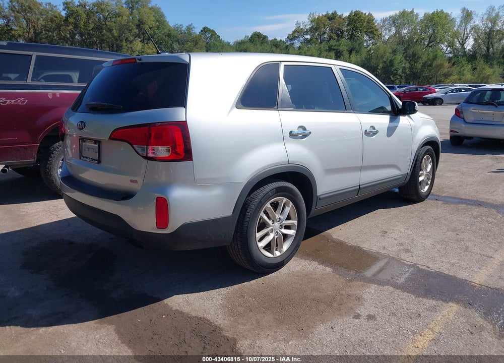 2014 KIA SORENTO VIN: 5XYKT3A68EG443695