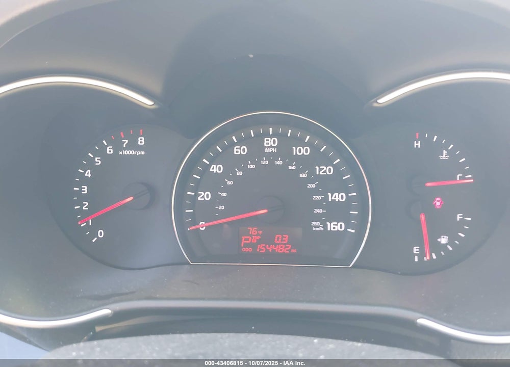 2014 KIA SORENTO VIN: 5XYKT3A68EG443695
