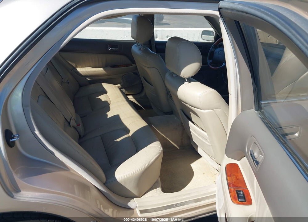 1998 LEXUS LS 400 VIN: JT8BH28F3W0116323