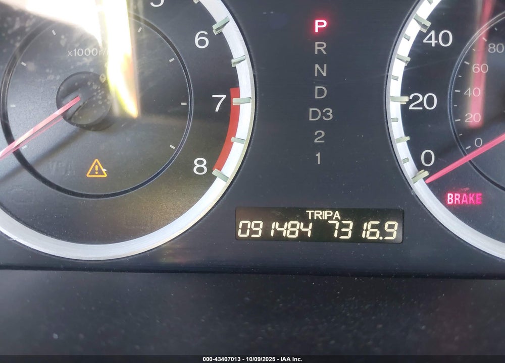 2010 HONDA ACCORD 2.4 LX-P VIN: 1HGCP2F48AA072754