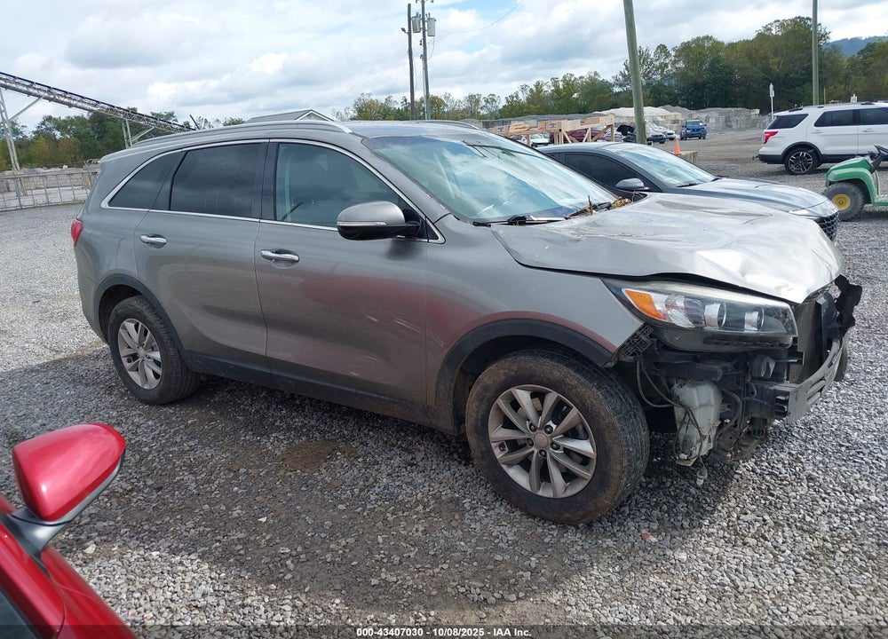 2017 KIA SORENTO 2.4L LX VIN: 5XYPG4A37HG235155