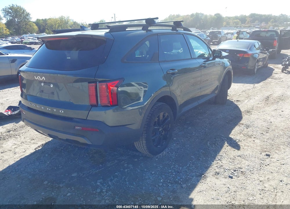 2022 KIA SORENTO VIN: 5XYRLDLC4NG084045