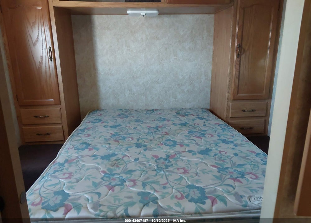 2007 FOREST RIVER 29FKSS VIN: 4X4TWDE237A239635
