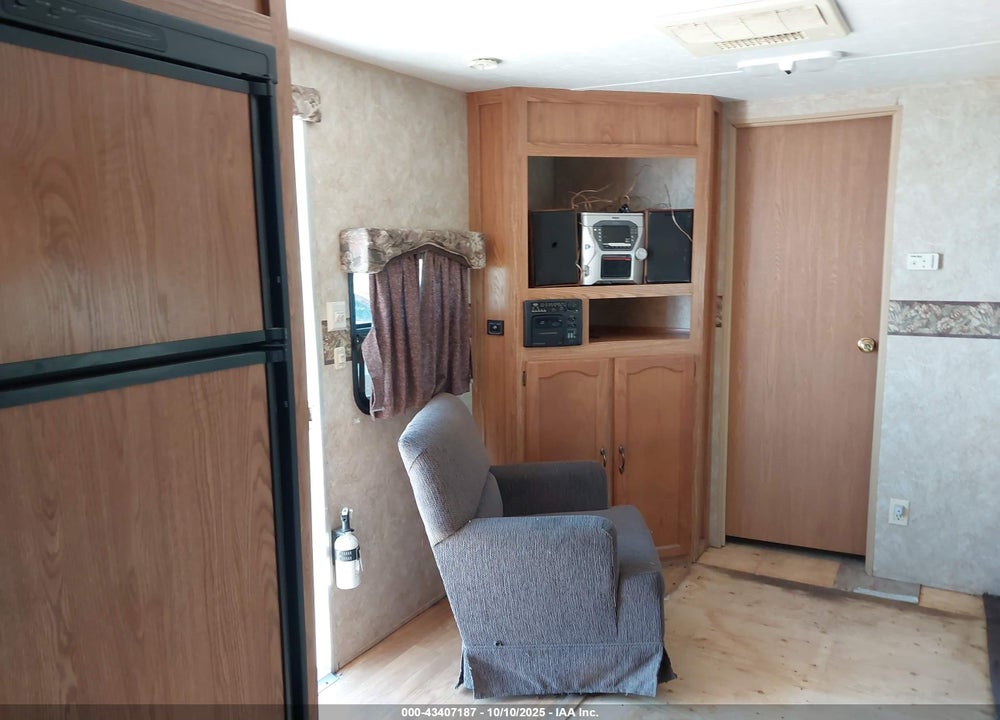 2007 FOREST RIVER 29FKSS VIN: 4X4TWDE237A239635