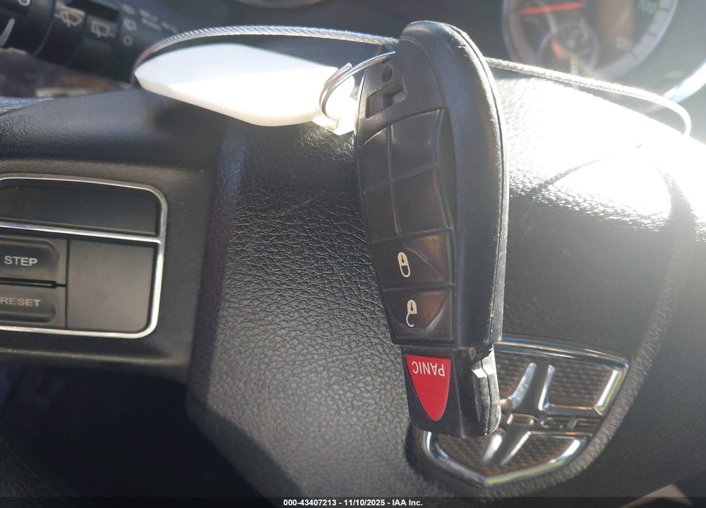 2011 DODGE GRAND CARAVAN EXPRESS VIN: 2D4RN4DG7BR767539